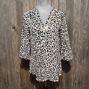 NEW Maurices XS Blouse Tunic Top Animal Print Leopard V Neck 3/4 Sleeve Flowy